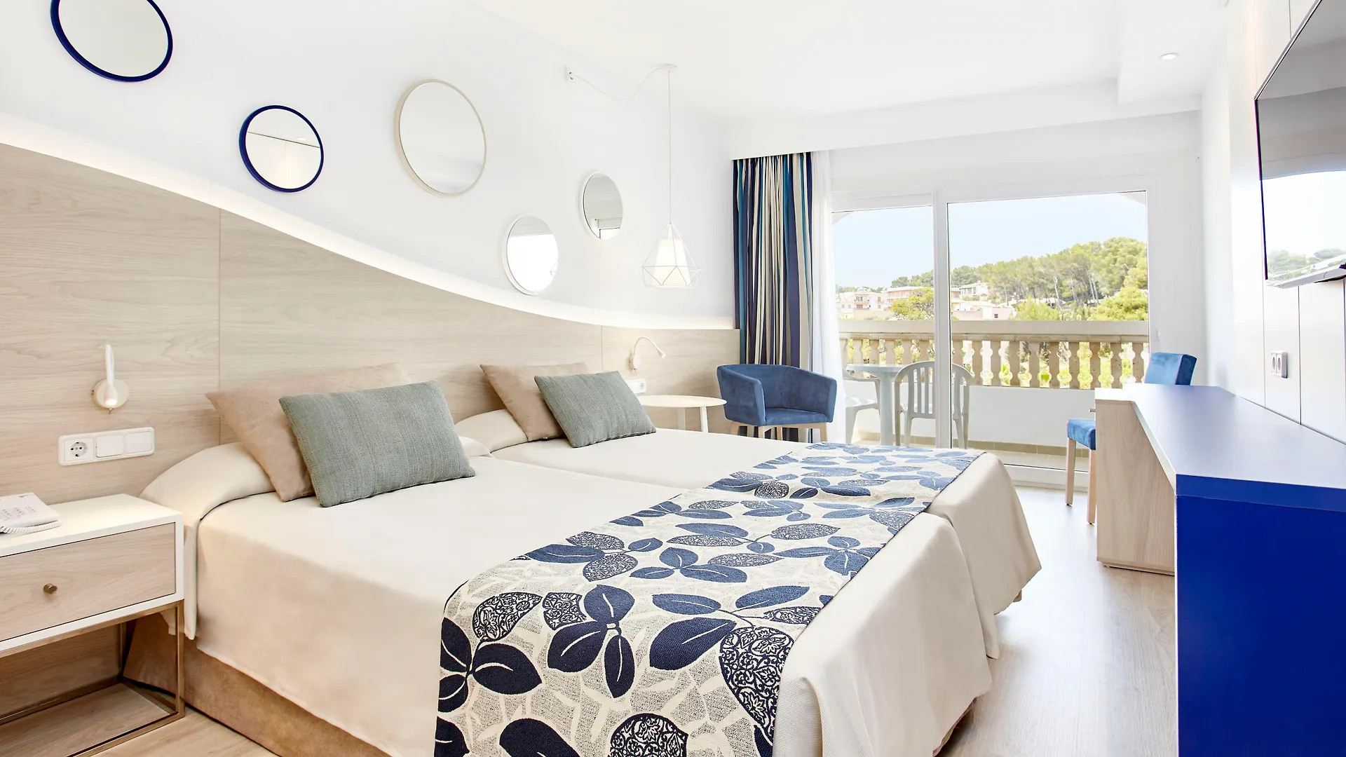 Universal Hotel Aquamarin Sant Elm